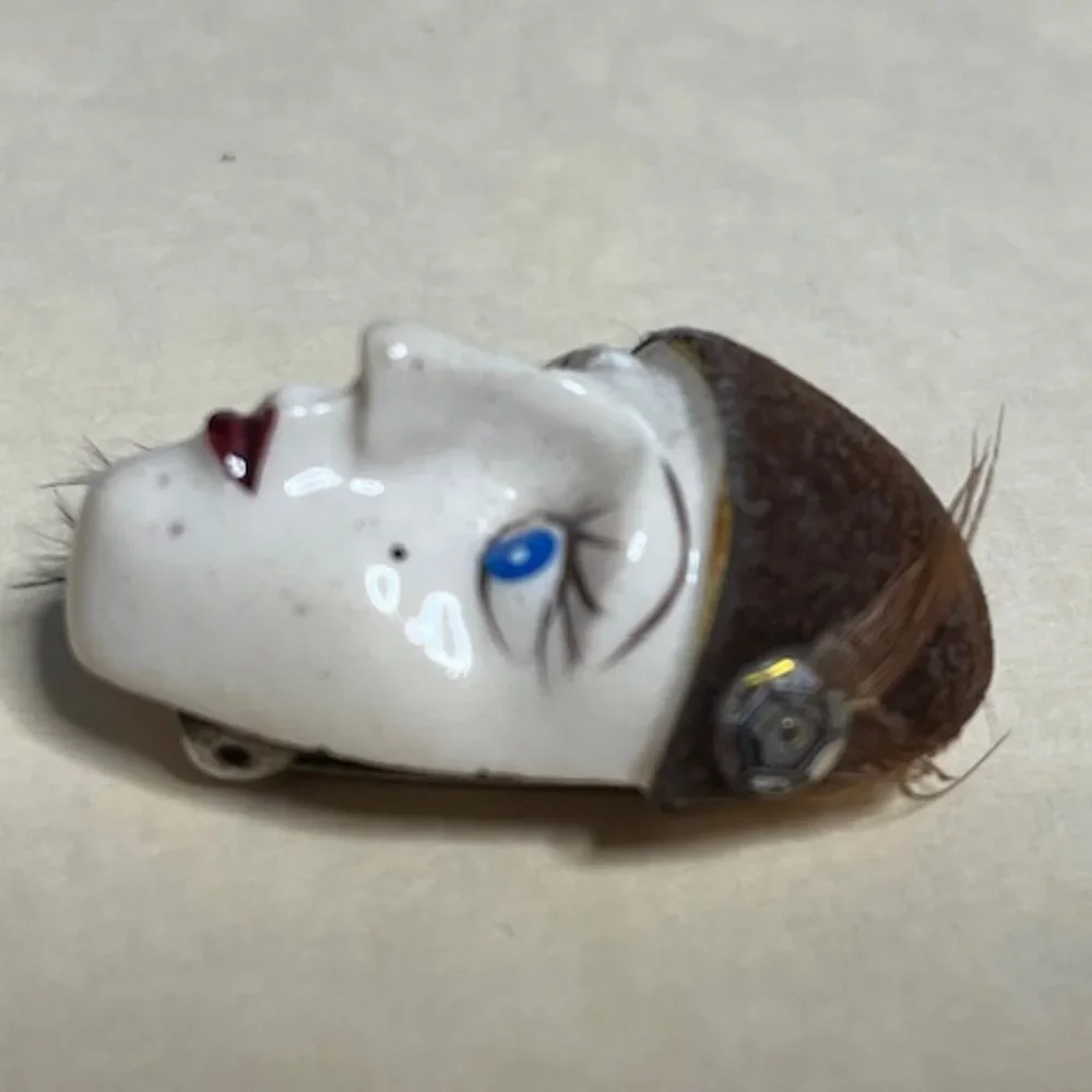 VTG Art Deco Lady Woman Head Brooch Pin Hand Painted Velvet Hat Blue Eyes 1.5